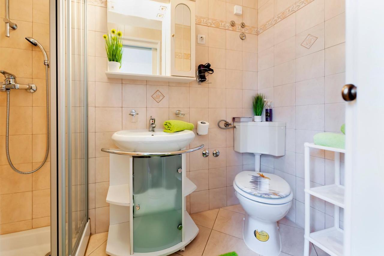 Apartment & Rooms Graciela Rovinj Luaran gambar