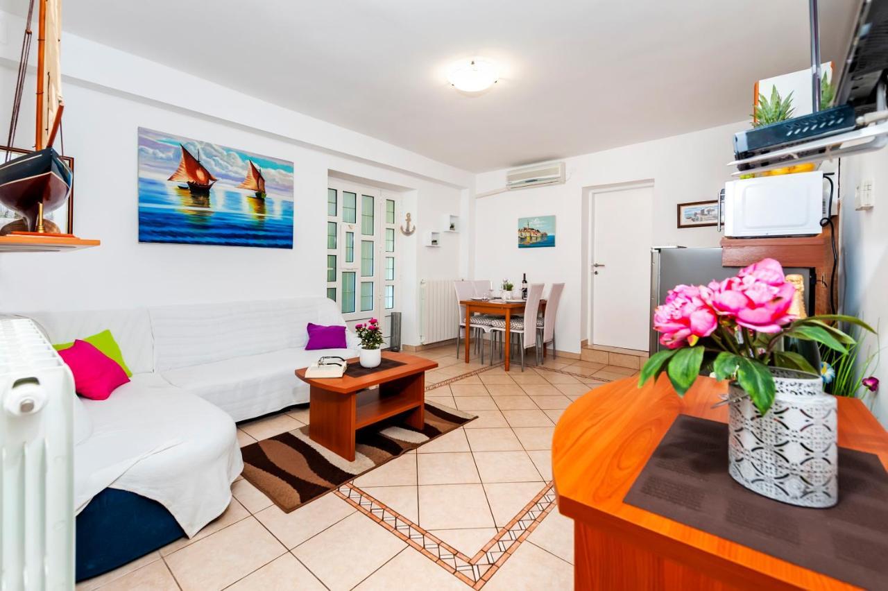 Apartment & Rooms Graciela Rovinj Luaran gambar
